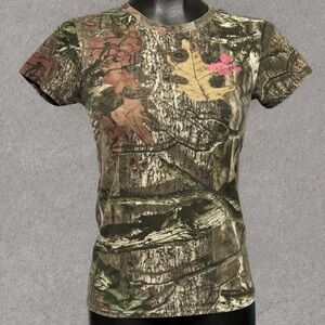 Mossy Oak Infinity Break-up Camo Print T-Shirt with Pink Logo S